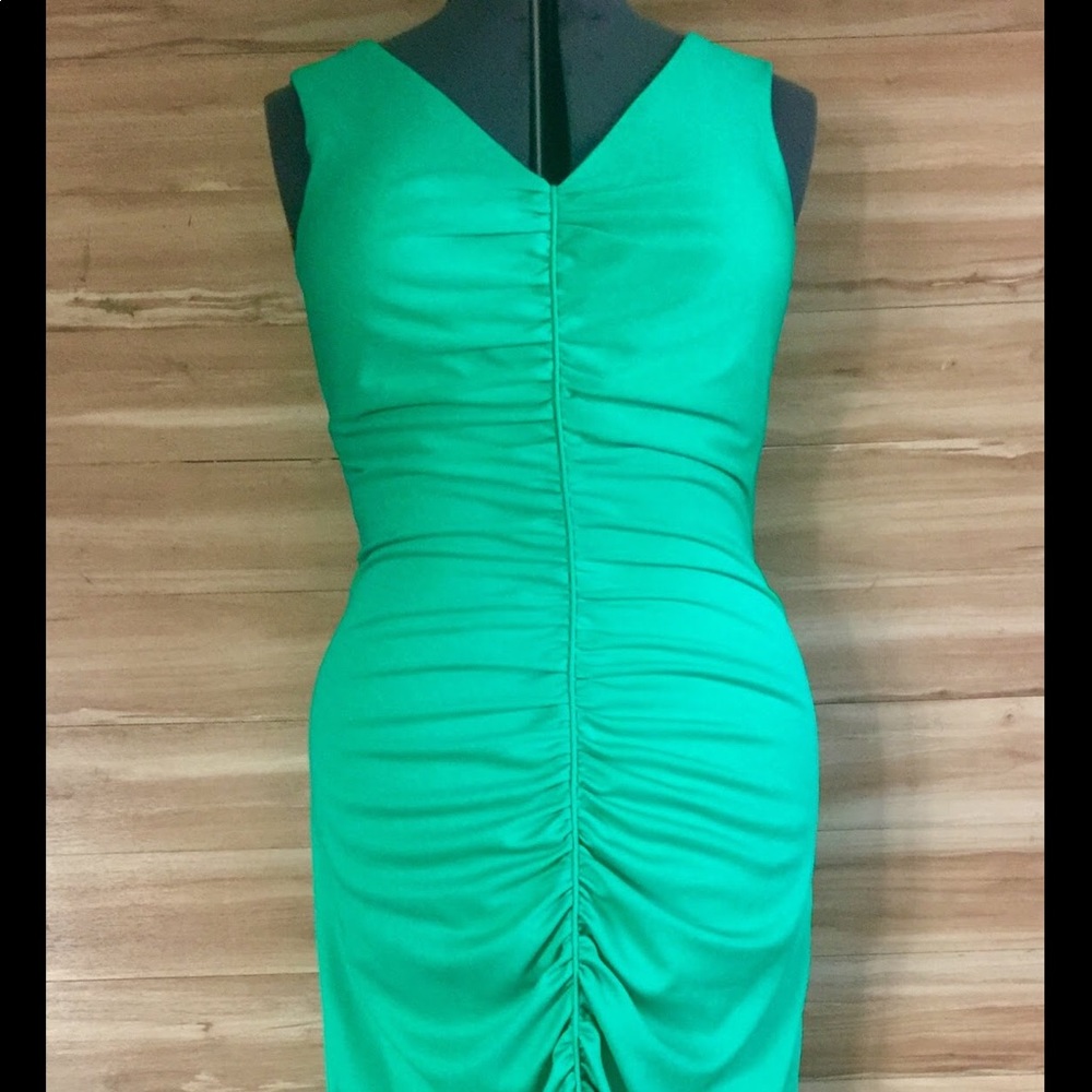 Vintage Vibrant Green Gathered Maxi dress! Sz M